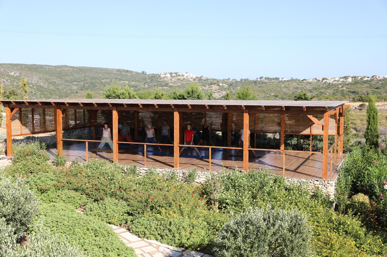 The Windmill Resort Mitata Bagian luar foto