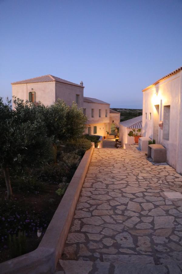The Windmill Resort Mitata Bagian luar foto