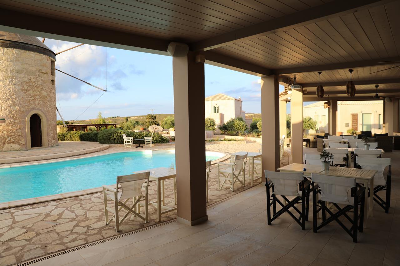 The Windmill Resort Mitata Bagian luar foto